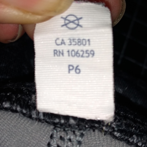 Lululemon True Self Crop II Samba Snake Battleship Black Leggings, Size 6 - Picture 12 of 13